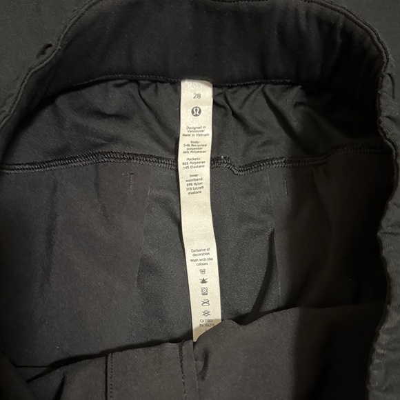 Lululemon Athletica Black Elastic Waist Pants - Picture 2 of 3